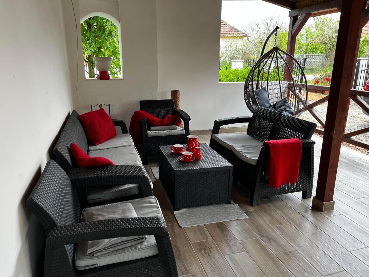 Ferienwohnung Poettyoesotthon Vendeghaz Tiszabábolna Exterior foto